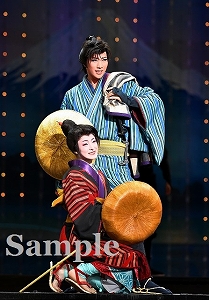 縣・華純 舞台写真／雪組新人公演『夢介千両みやげ』