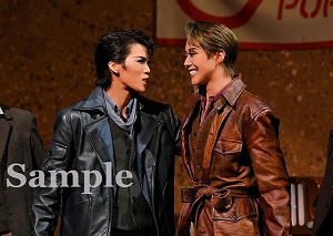 風色・鷹翔 舞台写真／宙組東京新人公演『NEVER SAY GOODBYE』