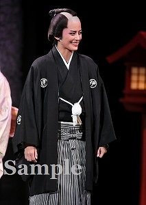 朝美絢 舞台写真／雪組東京公演『夢介千両みやげ』『Sensational!』