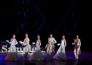 鳳月　他 舞台写真／月組舞浜アンフィシアター公演『Rain on Neptune』