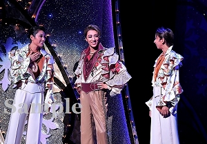 真風・芹香・桜木 舞台写真／宙組大劇場公演『HiGH&LOW ―THE PREQUEL―』『Capricciosa!!』