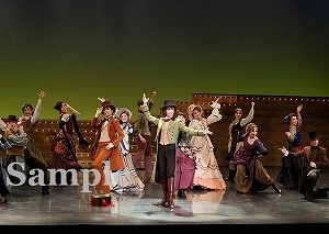 極美　他 舞台写真／星組宝塚バウホール公演『ベアタ・ベアトリクス』