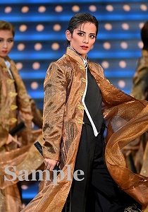 朝美絢 舞台写真／雪組大劇場公演『蒼穹の昴』