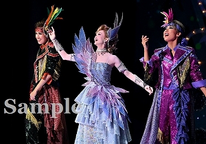 綺城・天華・舞空 舞台写真／星組大劇場公演『ディミトリ～曙光に散る、紫の花～』『JAGUAR BEAT―ジャガービート―』