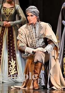 天飛華音 舞台写真／星組新人公演『ディミトリ～曙光に散る、紫の花～』