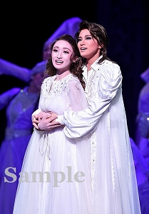 天飛・藍羽 舞台写真／星組新人公演『ディミトリ～曙光に散る、紫の花～』