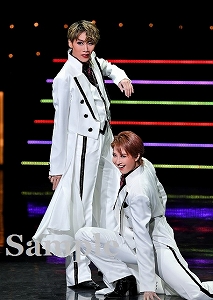 鷹翔・亜音 舞台写真／宙組宝塚バウホール公演『夢現の先に』