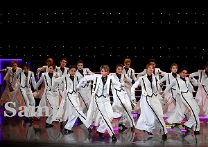 鷹翔　他 舞台写真／宙組宝塚バウホール公演『夢現の先に』