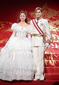 柚香・星風 舞台写真／花組大劇場公演『うたかたの恋』『ENCHANTEMENT―華麗なる香水―』