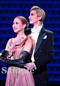 柚香・星風 舞台写真／花組大劇場公演『うたかたの恋』『ENCHANTEMENT―華麗なる香水―』
