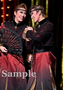 水美・永久輝 舞台写真／花組大劇場公演『うたかたの恋』『ENCHANTEMENT―華麗なる香水―』