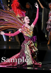 舞空瞳 舞台写真／星組東京公演『ディミトリ～曙光に散る、紫の花～』『JAGUAR BEAT―ジャガービート―』