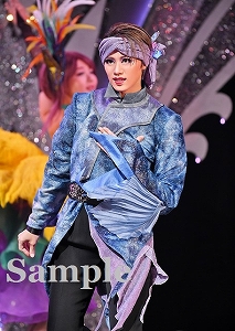 天飛華音 舞台写真／星組東京公演『ディミトリ～曙光に散る、紫の花～』『JAGUAR BEAT―ジャガービート―』