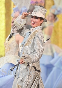 永久輝せあ 舞台写真／花組東京公演『うたかたの恋』『ENCHANTEMENT―華麗なる香水―』