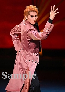 縣千 舞台写真／雪組KAAT神奈川芸術劇場公演『海辺のストルーエンセ』