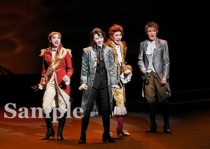 朝美・音彩・縣・諏訪 舞台写真／雪組KAAT神奈川芸術劇場公演『海辺のストルーエンセ』