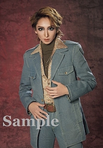 桜木みなと スチール写真／宙組公演『カジノ・ロワイヤル～我が名はボンド～』