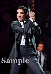 真風涼帆 舞台写真／宙組大劇場公演『カジノ・ロワイヤル～我が名はボンド～』