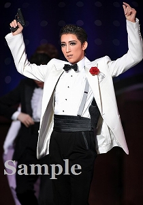 真風涼帆 舞台写真／宙組大劇場公演『カジノ・ロワイヤル～我が名はボンド～』