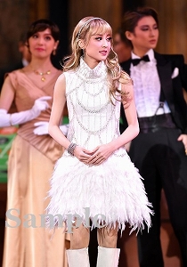 潤花 舞台写真／宙組大劇場公演『カジノ・ロワイヤル～我が名はボンド～』