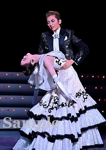 凪七・舞空 舞台写真／星組全国ツアー公演『バレンシアの熱い花』『パッション・ダムール・アゲイン！』