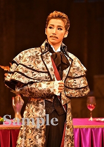 紫門ゆりや 舞台写真／星組梅田芸術劇場シアター・ドラマシティ公演『Le Rouge et le Noir～赤と黒～』