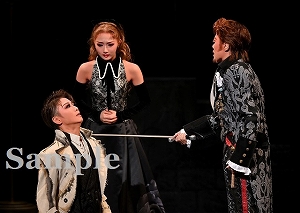 礼・詩・英真 舞台写真／星組梅田芸術劇場シアター・ドラマシティ公演『Le Rouge et le Noir～赤と黒～』