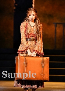 星風まどか 舞台写真／花組梅田芸術劇場メインホール公演『二人だけの戦場』