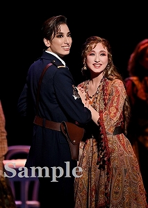 柚香・星風 舞台写真／花組梅田芸術劇場メインホール公演『二人だけの戦場』