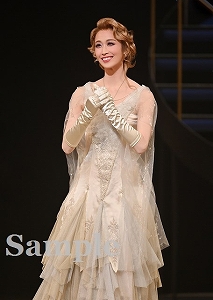 海乃美月 舞台写真／月組東急シアターオーブ公演『DEATH TAKES A HOLIDAY』