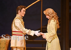 月城・海乃 舞台写真／月組東急シアターオーブ公演『DEATH TAKES A HOLIDAY』