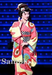 星風まどか 舞台写真／花組大劇場公演『鴛鴦歌合戦』『GRAND MIRAGE！』