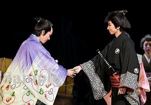 柚香・永久輝 舞台写真／花組大劇場公演『鴛鴦歌合戦』『GRAND MIRAGE！』