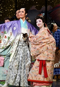 永久輝・春妃 舞台写真／花組大劇場公演『鴛鴦歌合戦』『GRAND MIRAGE！』