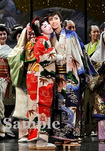 天城・朝葉 舞台写真／花組新人公演『鴛鴦歌合戦』