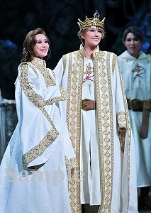 芹香・春乃 舞台写真／宙組東京建物 Brillia HALL公演『Xcalibur エクスカリバー』