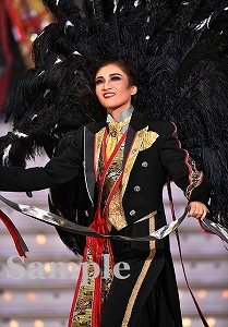 鳳月杏 舞台写真／月組大劇場公演『フリューゲル―君がくれた翼―』『万華鏡百景色』