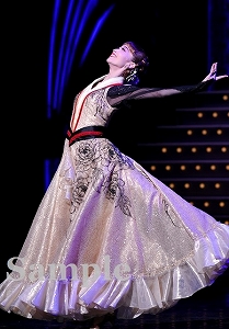 海乃美月 舞台写真／月組大劇場公演『フリューゲル―君がくれた翼―』『万華鏡百景色』