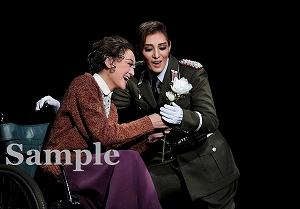 月城・白雪 舞台写真／月組大劇場公演『フリューゲル―君がくれた翼―』『万華鏡百景色』