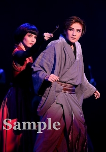 鳳月・夢奈 舞台写真／月組大劇場公演『フリューゲル―君がくれた翼―』『万華鏡百景色』