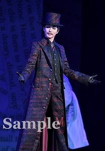 彩風咲奈 舞台写真／雪組大劇場公演『ボイルド・ドイル・オンザ・トイル・トレイル』『FROZEN HOLIDAY』