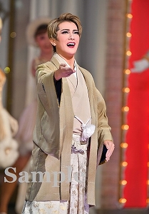 諏訪さき 舞台写真／雪組大劇場公演『ボイルド・ドイル・オンザ・トイル・トレイル』『FROZEN HOLIDAY』