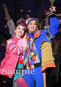 彩風・夢白 舞台写真／雪組大劇場公演『ボイルド・ドイル・オンザ・トイル・トレイル』『FROZEN HOLIDAY』