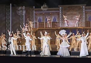 彩風　他 舞台写真／雪組大劇場公演『ボイルド・ドイル・オンザ・トイル・トレイル』『FROZEN HOLIDAY』