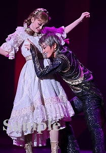 礼・舞空 舞台写真／星組大劇場公演『RRR×TAKA″R″AZUKA～√Bheem～』『VIOLETOPIA』