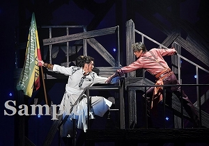 礼・暁 舞台写真／星組大劇場公演『RRR×TAKA″R″AZUKA～√Bheem～』『VIOLETOPIA』