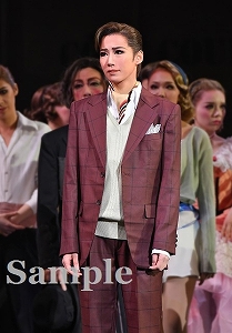 紫門ゆりや 舞台写真／花組大劇場公演『アルカンシェル』