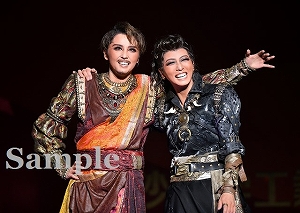 礼・暁 舞台写真／星組東京公演『RRR×TAKA″R″AZUKA～√Bheem～』『VIOLETOPIA』