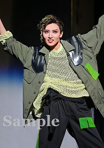 彩海せら 舞台写真／月組大劇場公演『Eternal Voice 消え残る想い』『Grande TAKARAZUKA 110!』