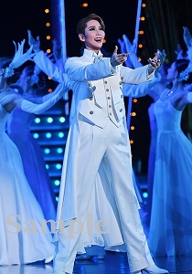 瑠風輝 舞台写真／宙組宝塚大劇場特別公演『Le Grand Escalier ―ル・グラン・エスカリエ―』